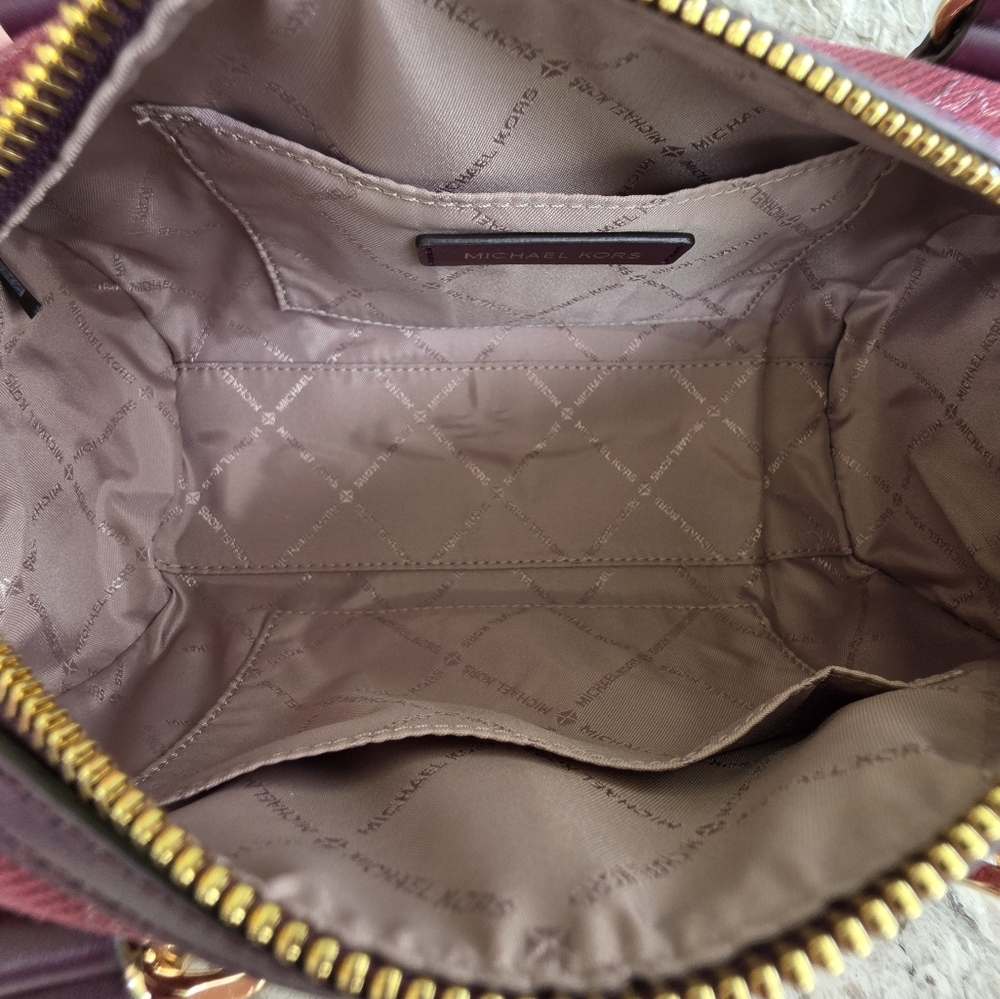 Michael Kors Zooey Medium Crossbody - Picture 5 of 8